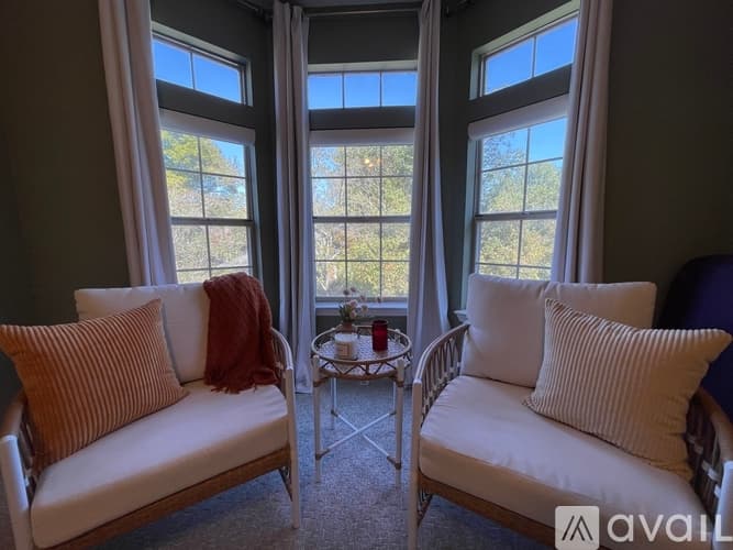 Decatur House: 1100 Ashbury Dr