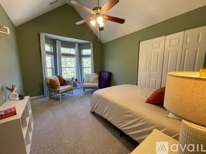 Decatur House: 1100 Ashbury Dr