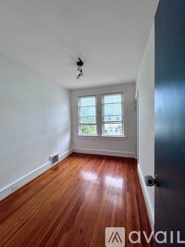 Collingswood House: 102 Coolidge Avenue