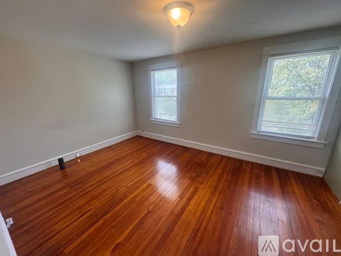 Collingswood House: 102 Coolidge Avenue