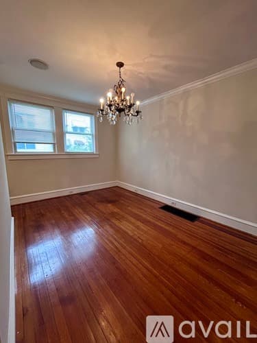 Collingswood House: 102 Coolidge Avenue