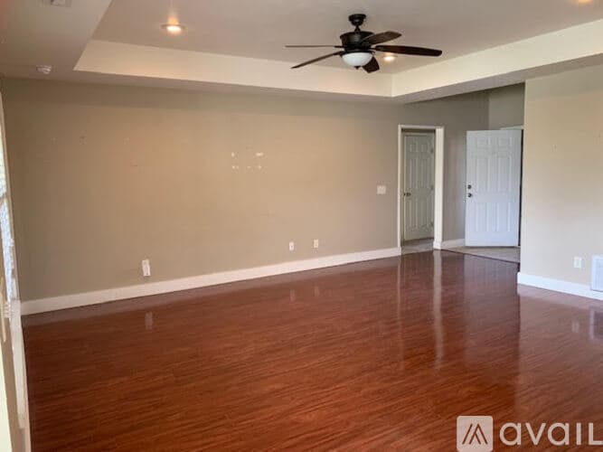 Lowell Apartment: 14727 Cow Face Road