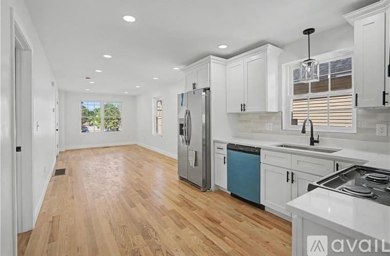 Providence Apartment: 171 Ocean Street