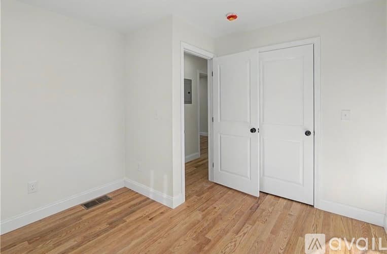 Providence Apartment: 171 Ocean Street