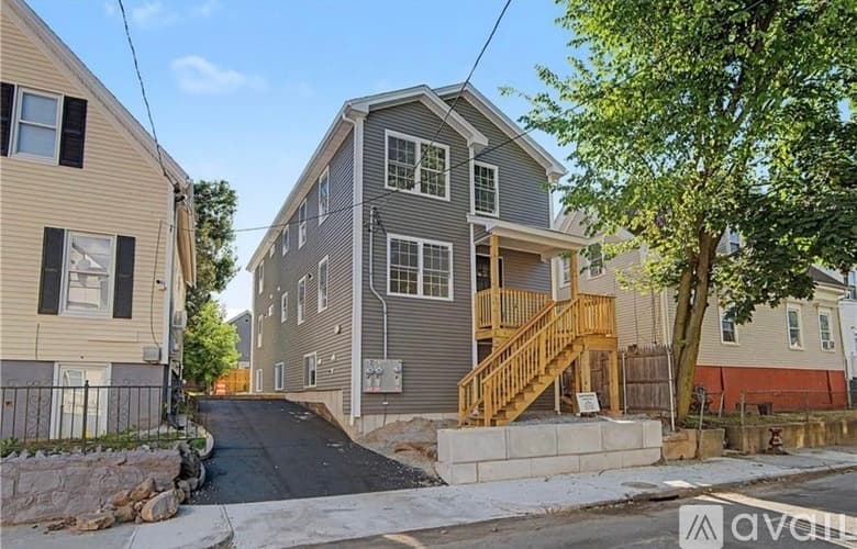 Providence Apartment: 171 Ocean Street