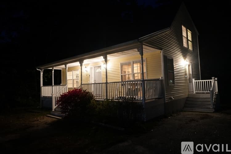 Windham House: 41 Dakota Drive