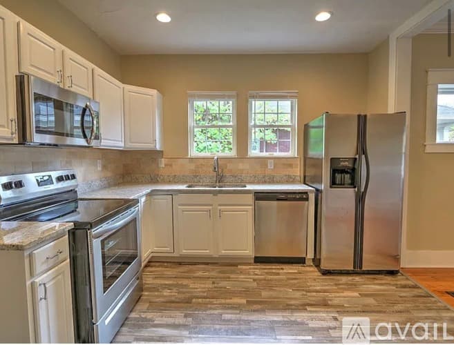 Lexington House: 107 Penmoken Park