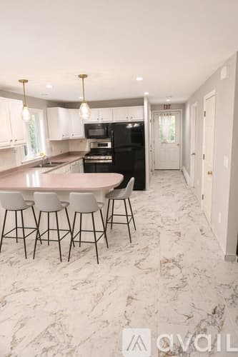 Windham House: 41 Dakota Drive