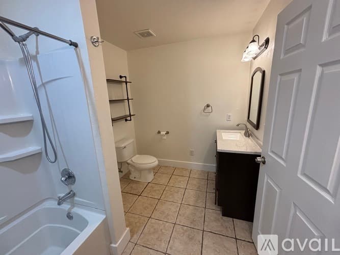 Lowell Apartment: 14727 Cow Face Road