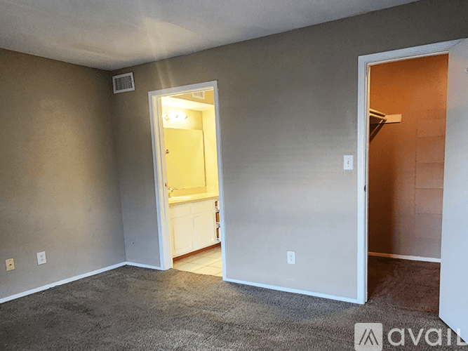 St. Petersburg Condo: 9100 Doctor Martin Luther King Junior Street North