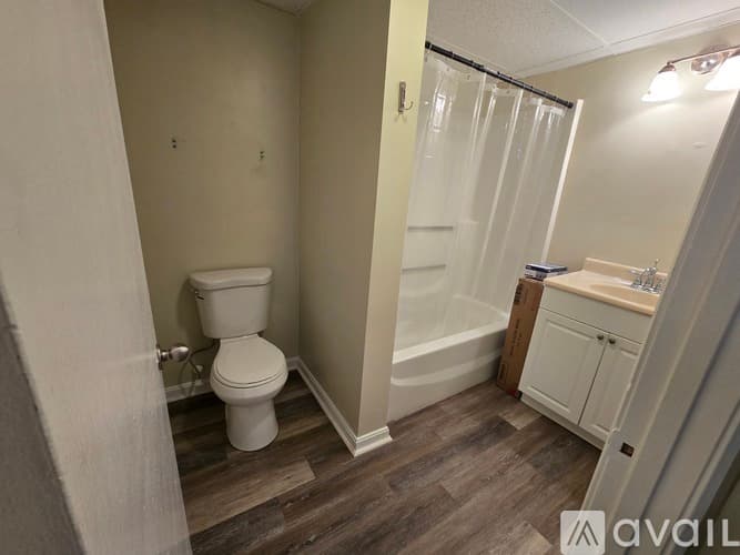 West Warwick Apartment: 53 Shippee Avenue
