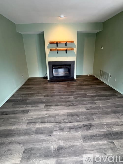 Ardmore Townhome: 700 Ardmore Avenue