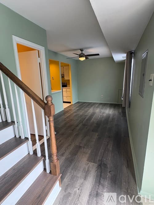 Ardmore Townhome: 700 Ardmore Avenue