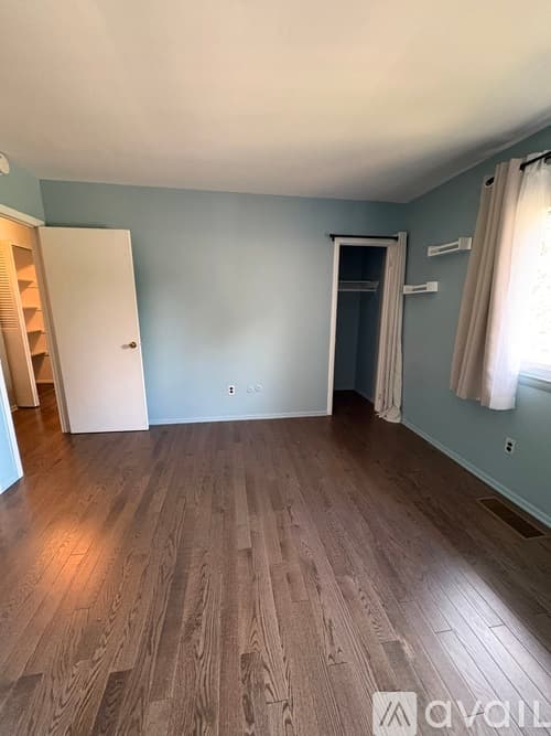 Ardmore Townhome: 700 Ardmore Avenue