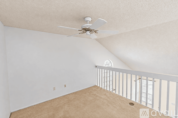 Longwood House: 808 Shell Lane