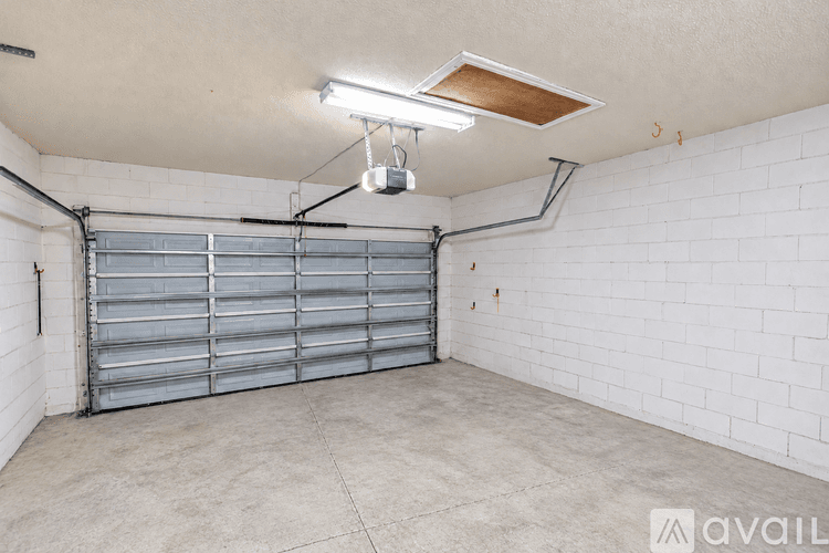 Longwood House: 808 Shell Lane