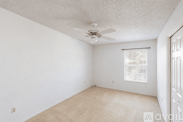 Longwood House: 808 Shell Lane