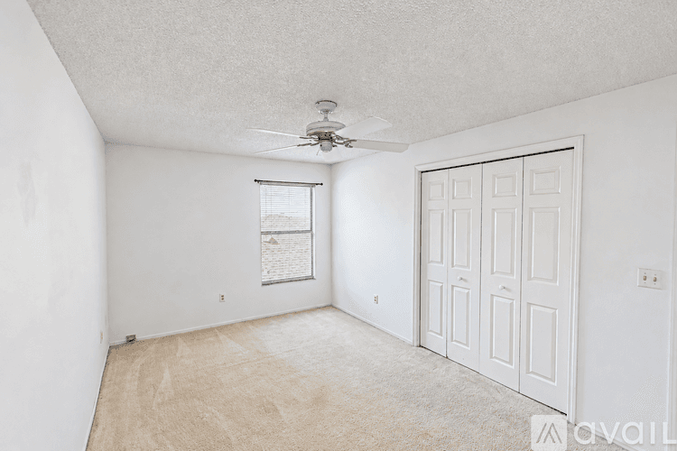 Longwood House: 808 Shell Lane