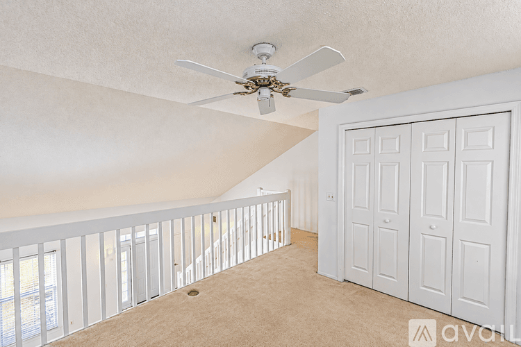 Longwood House: 808 Shell Lane
