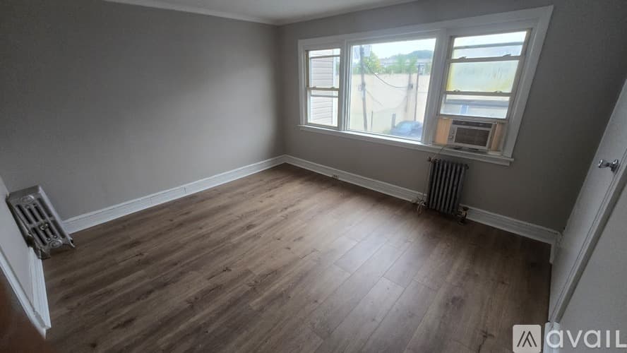 Irvington House: 14 43rd Street