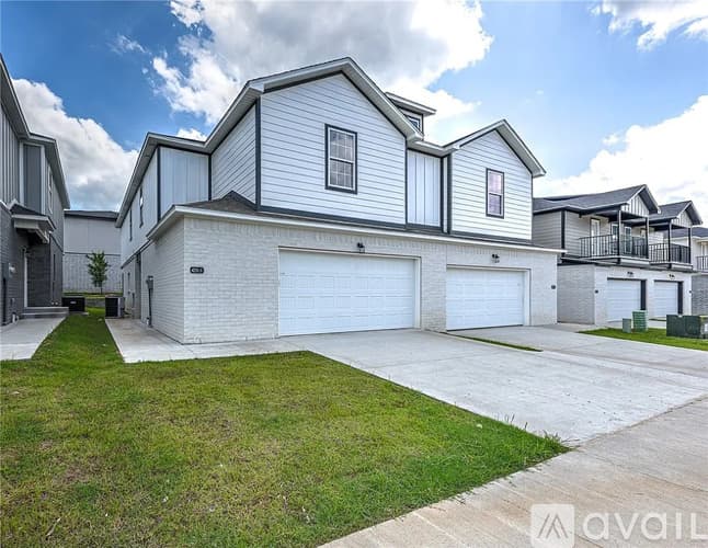 Fayetteville Condo: 4211 W Santa Fe St