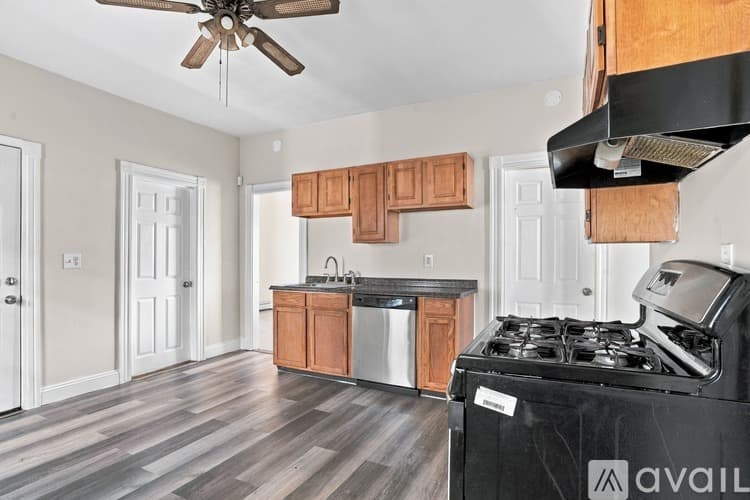 Providence Apartment: 10 Kossuth St