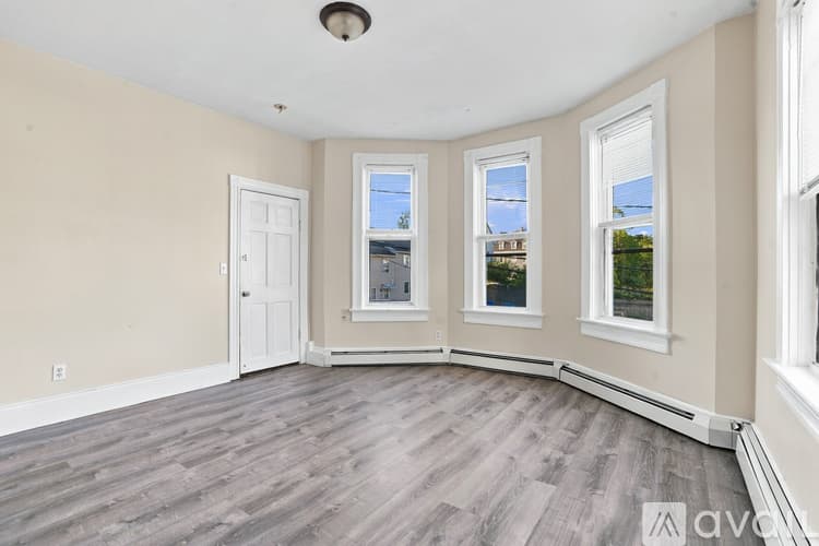 Providence Apartment: 10 Kossuth St