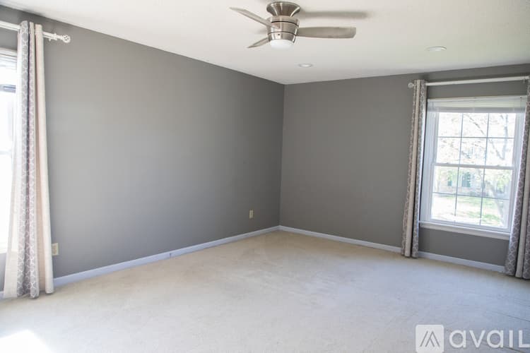 Chesterfield House: 15579 Country Ridge Drive
