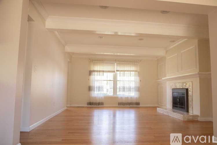 Chesterfield House: 15579 Country Ridge Drive