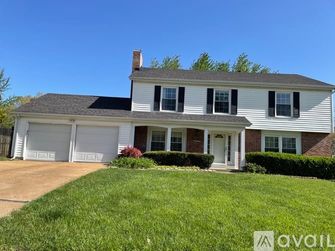 Chesterfield House: 15579 Country Ridge Drive