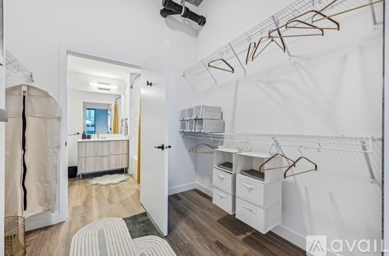 Chicago Apartment: 4601 N Marine Dr