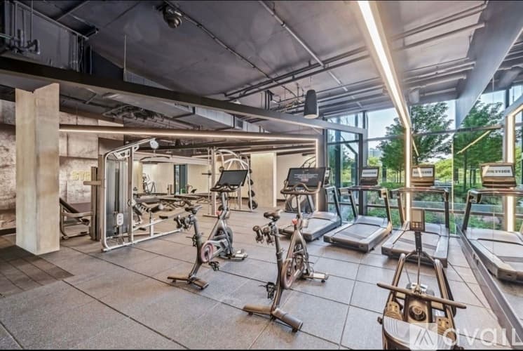 Chicago Apartment: 4601 N Marine Dr