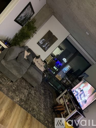 Chicago Apartment: 4601 N Marine Dr
