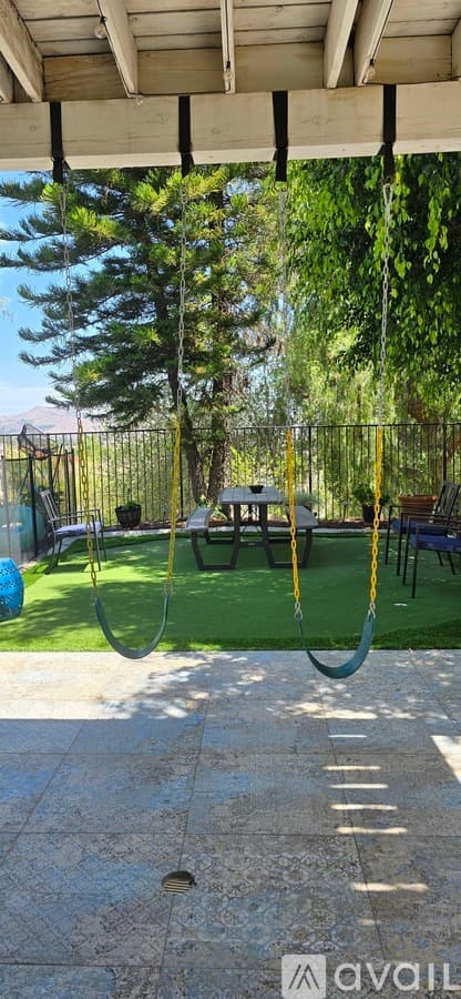 Corona House: 917 La Salle Circle