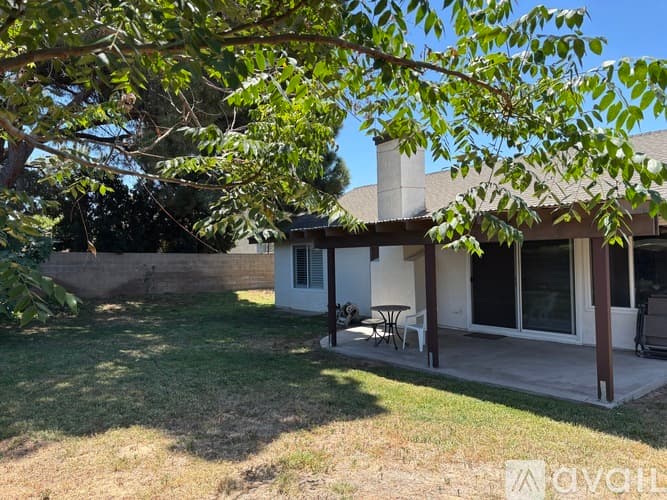 Riverside House: 3223 Saratoga Street