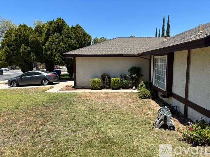 Riverside House: 3223 Saratoga Street