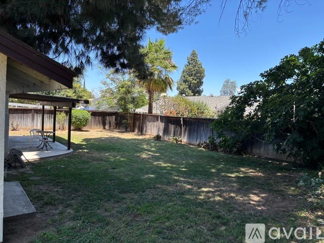 Riverside House: 3223 Saratoga Street