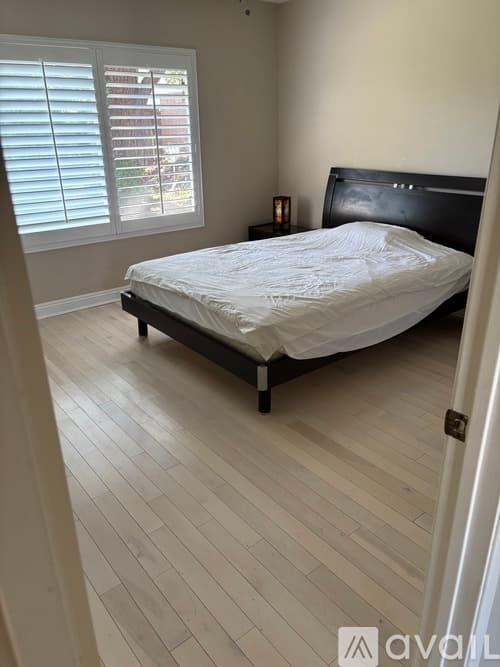Riverside House: 3223 Saratoga Street