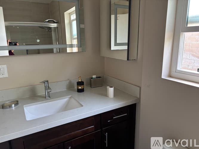 Riverside House: 3223 Saratoga Street