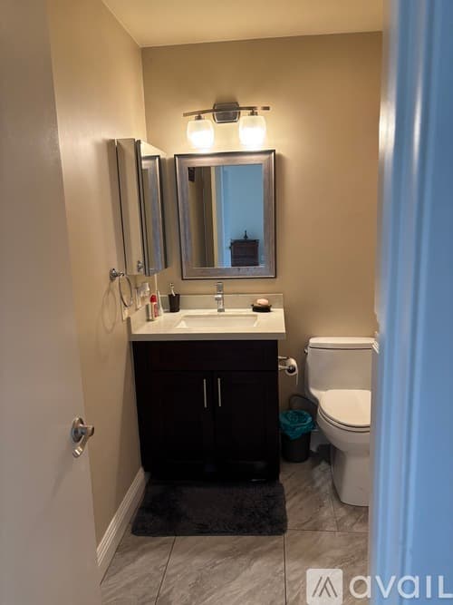 Riverside House: 3223 Saratoga Street