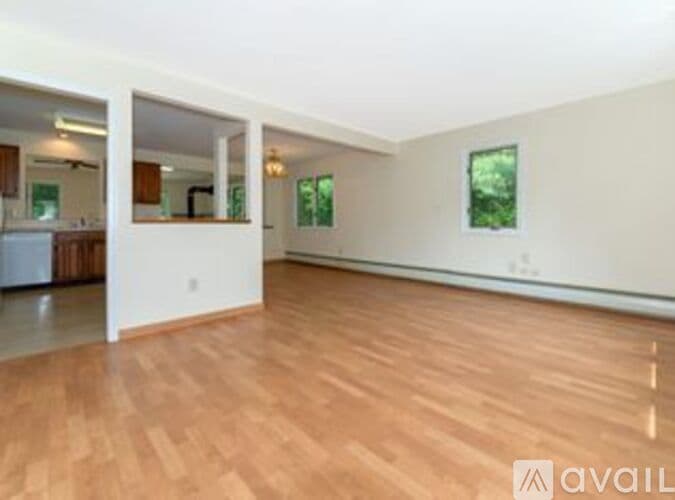 Norwalk House: 24 Friendly Road