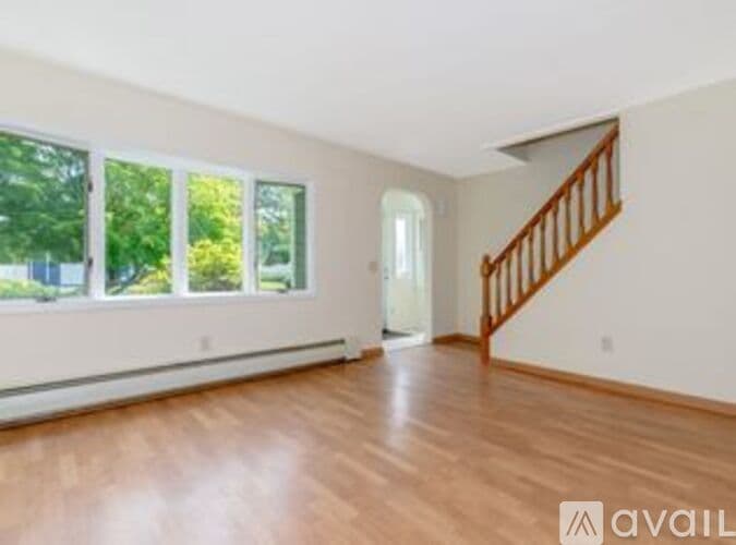 Norwalk House: 24 Friendly Road