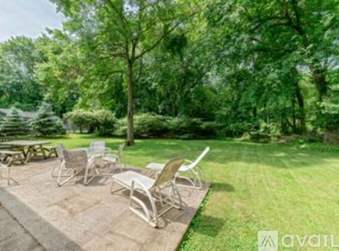 Norwalk House: 24 Friendly Road