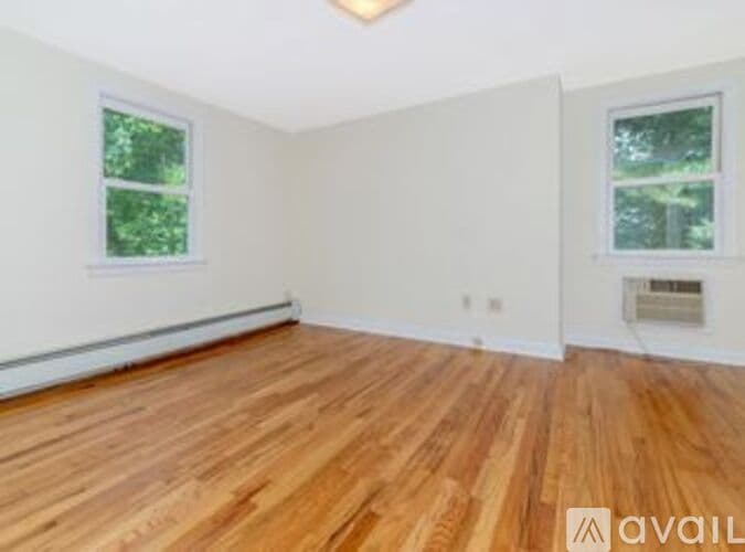 Norwalk House: 24 Friendly Road