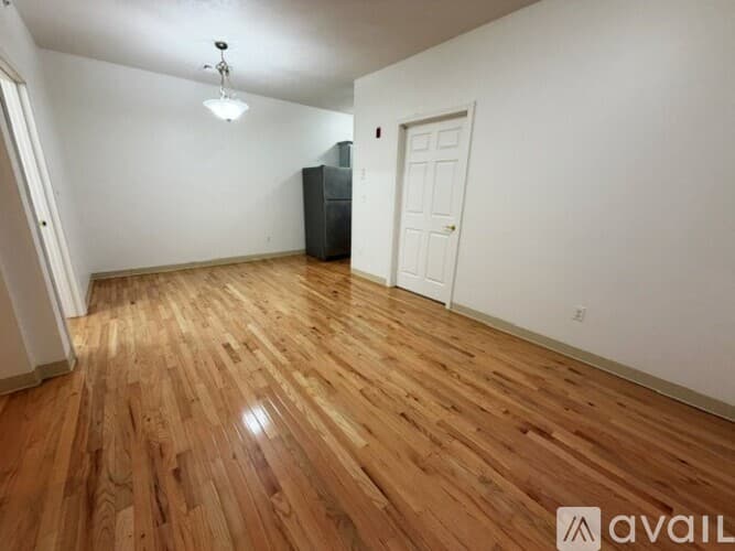 Dedham Apartment: 404 Whiting Ave