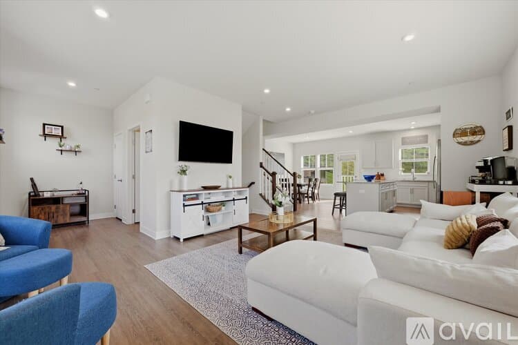 Canonsburg Townhome: 204 Filmore Dr