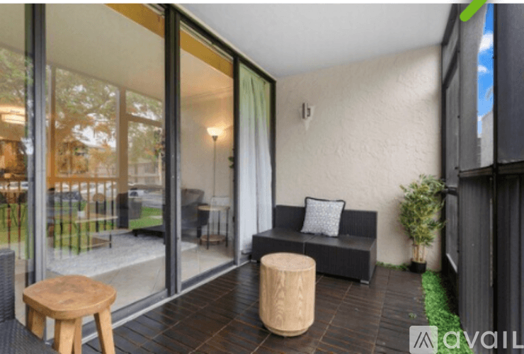Boca Raton Condo: 16 Royal Palm Way