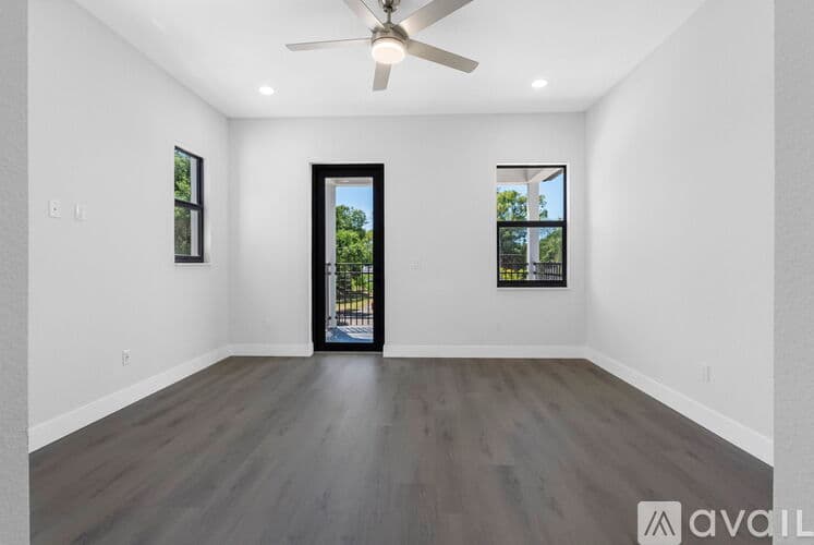 Tampa Townhome: 7015 N Central Ave