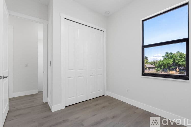 Tampa Townhome: 7015 N Central Ave