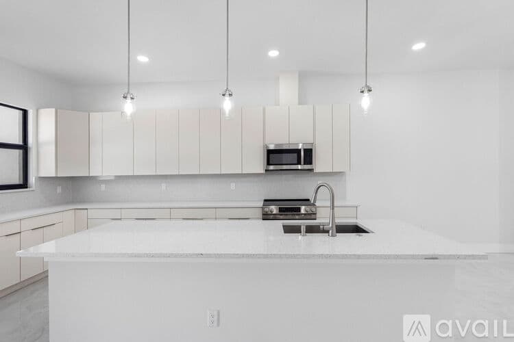 Tampa Townhome: 7015 N Central Ave